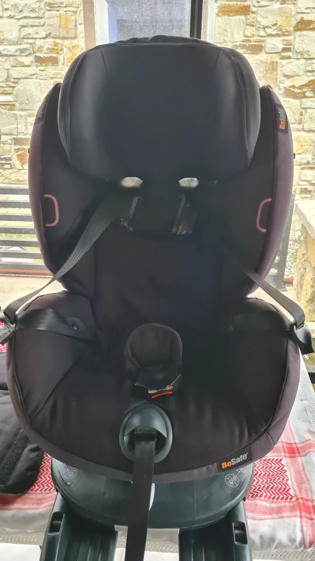 Besafe isofixli araç koltuğu 9-18kg görseli 2