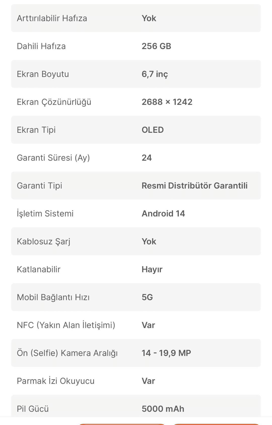 Real me 12 5G li cep telefonu ve kulaklık görseli 4